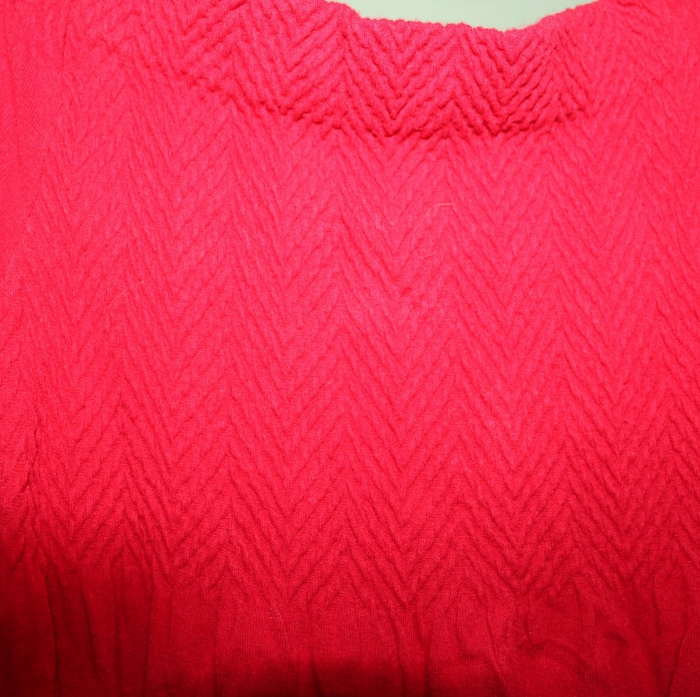 Red Dress - Picture 3 of 3